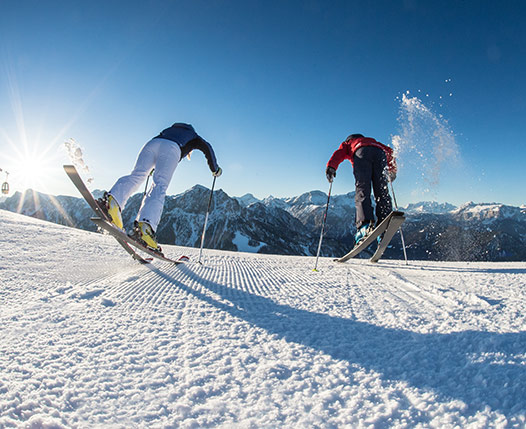SKIING